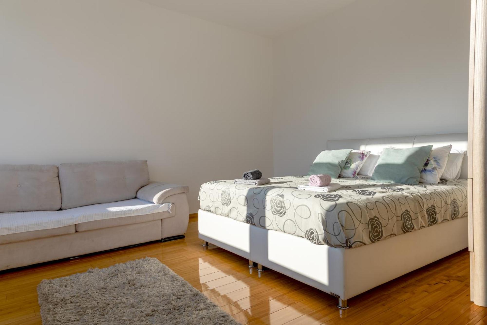 Central Apartment Mirza Szarajevó Kültér fotó